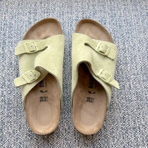Birkenstocks - mint green